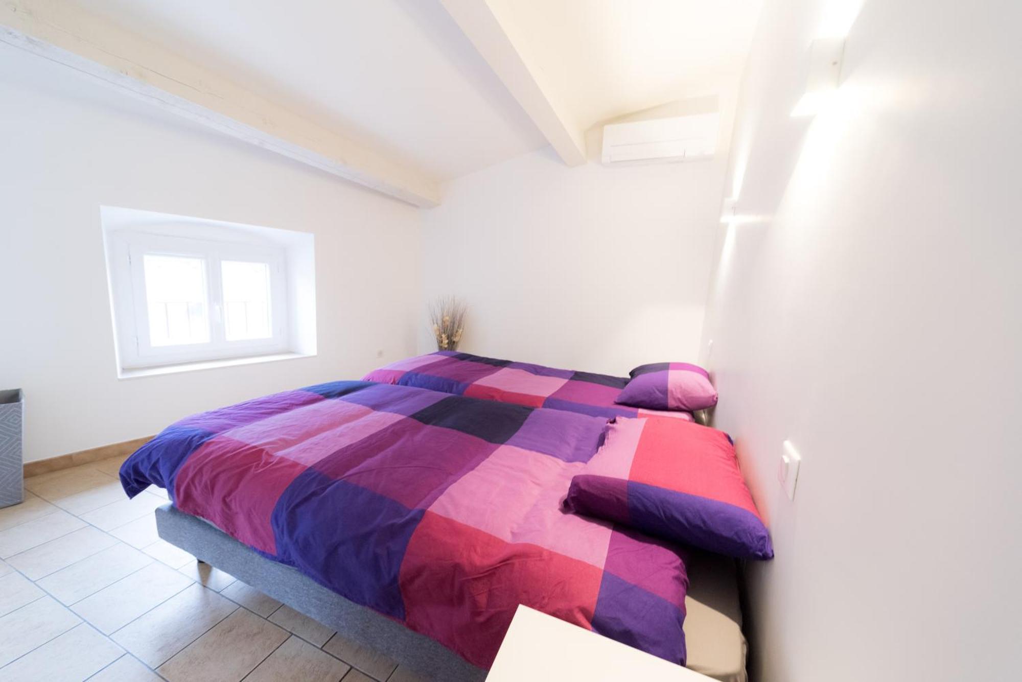 Ravissant Triplex Et Duplex Au Centre De Pont St Esprit Leilighet Eksteriør bilde