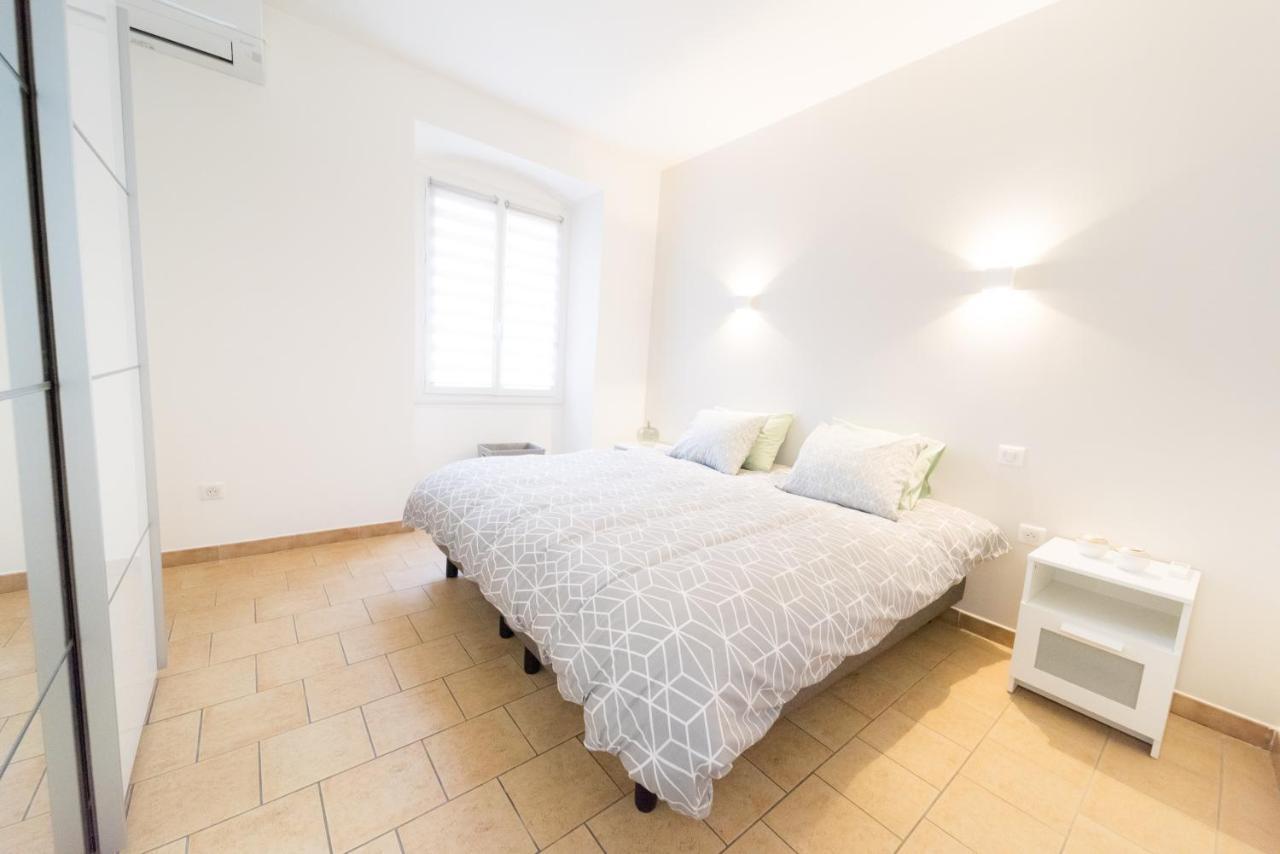 Ravissant Triplex Et Duplex Au Centre De Pont St Esprit Leilighet Eksteriør bilde